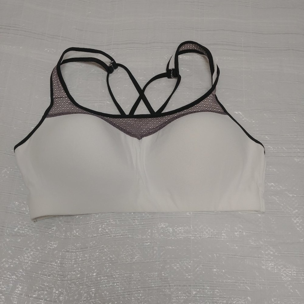 NWOT Hanes Women's X-Temp Wire Free Strappy